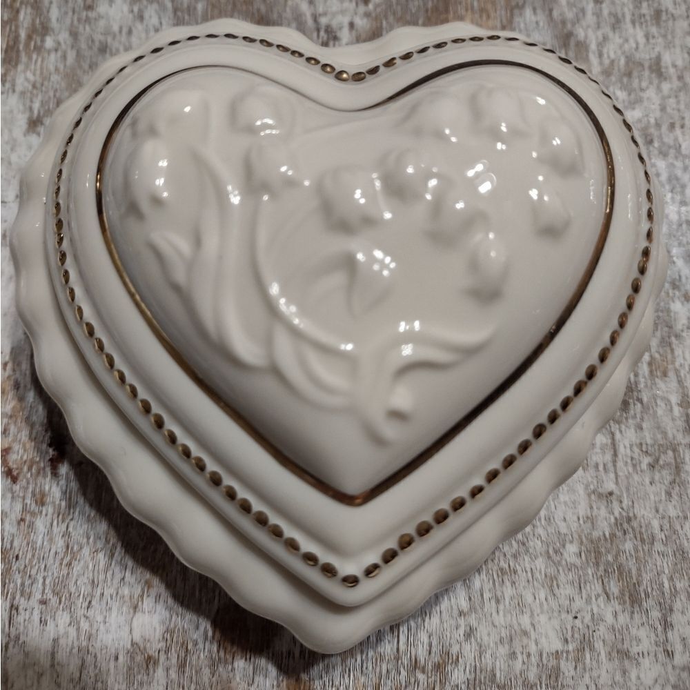 👍 New Lenox Jewelry Trinket Box 4". Plays Beethoven Fur Elise. C4